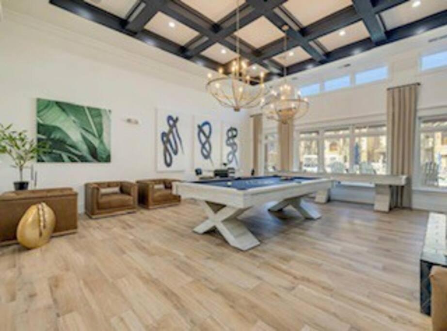South Charlotte Most Wanted Ngoại thất bức ảnh